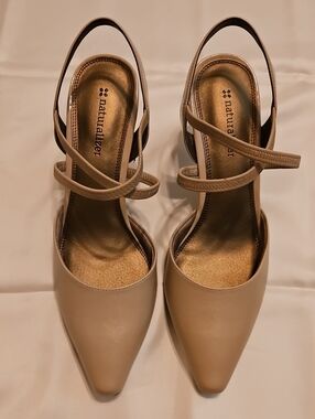 Naturalizer Taupe Pointed-Toe Slingback Heels with Crisscross Straps. Size 10.